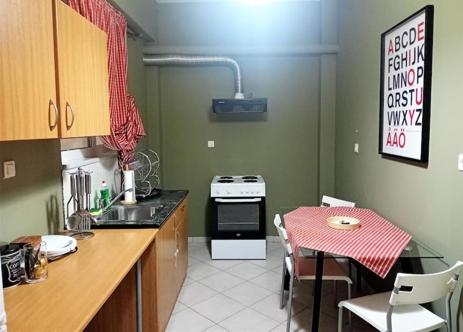 Traveler'S Nest - Central Apartment Tripoli Exterior photo